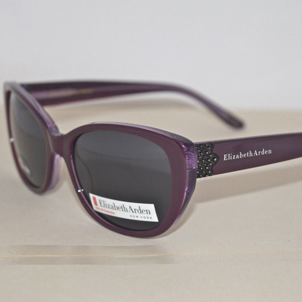 NIB 100% Authentic Elizabeth Arden Sunglasses Plum